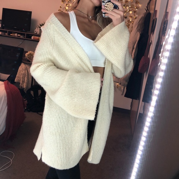 Nordstrom | Sweaters | Cream Soft 